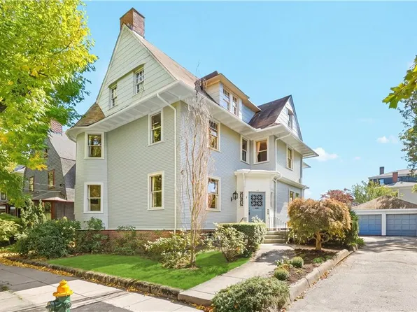 135 Lloyd Ave, Providence, RI 02906