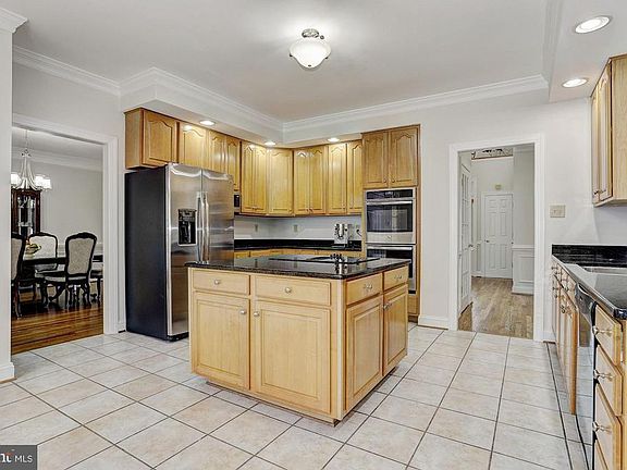 5th image of 18109 Hayloft Dr
