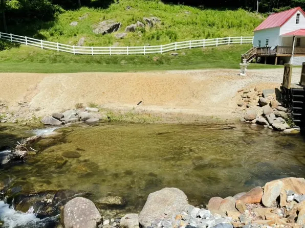 1077 N Fork Rd, Amherst, VA 24521