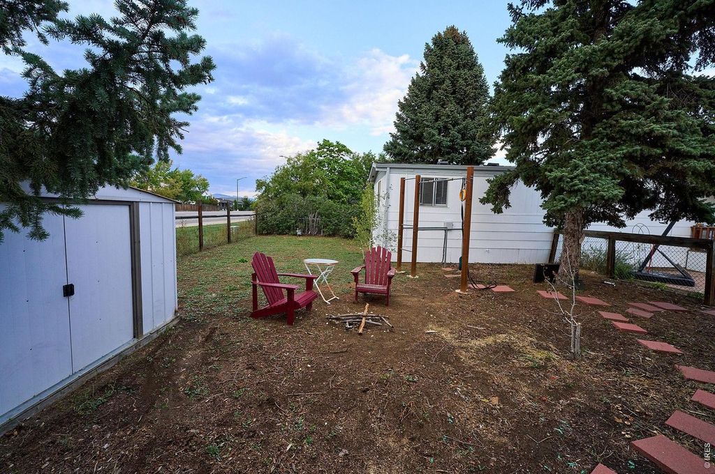 2828 Mango Pl