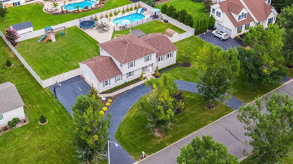 8 Alexis Dr, Farmingdale, NJ 07727 Zillow