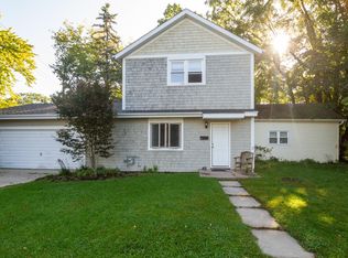 717 Center St, Lake Geneva, WI 53147