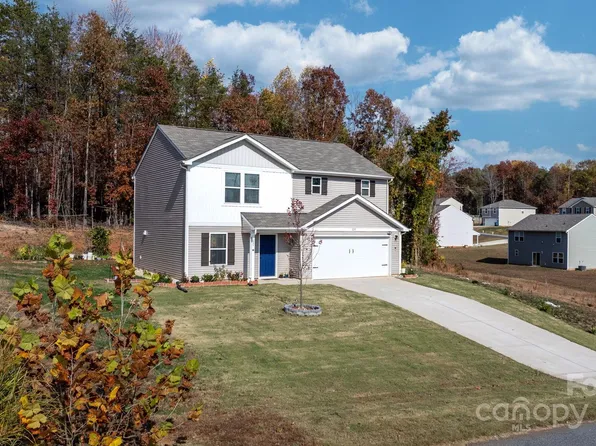 1251 Reid Ct, Lenoir, NC 28645