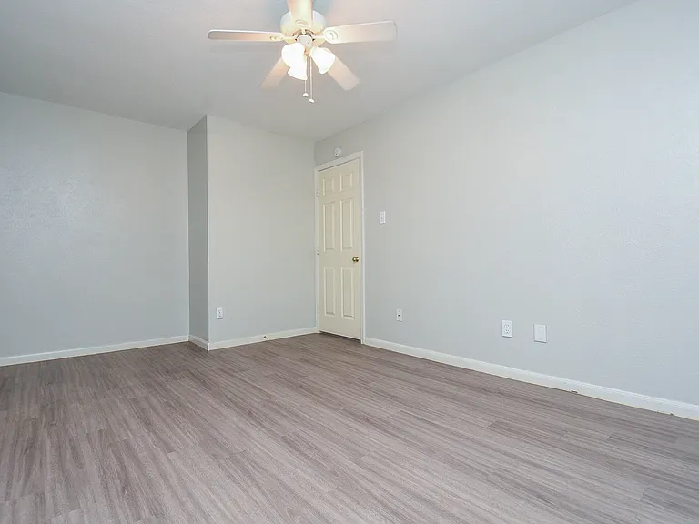 202 W Sterling Pond Cir — Photo 9