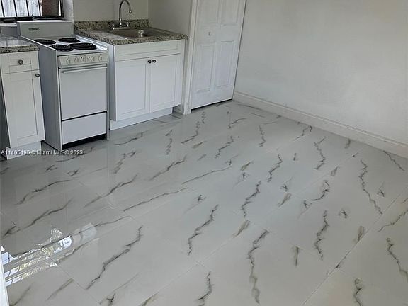3rd image of 2625 NW 55th St #3