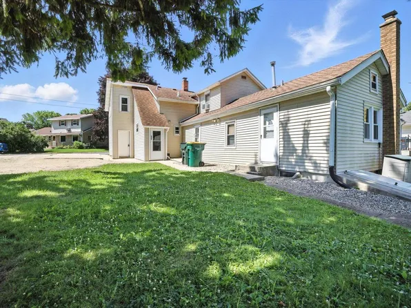 216 East Kilbourn AVENUE #220, West Bend, WI 53095