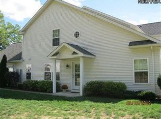 712 Waterberry Ct, Avon Lake, OH 44012
