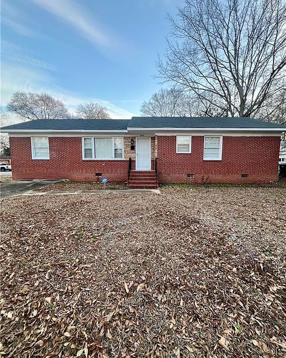 1st image of 2618 Blan St