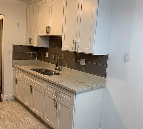 2nd image of 661 Sylvan St