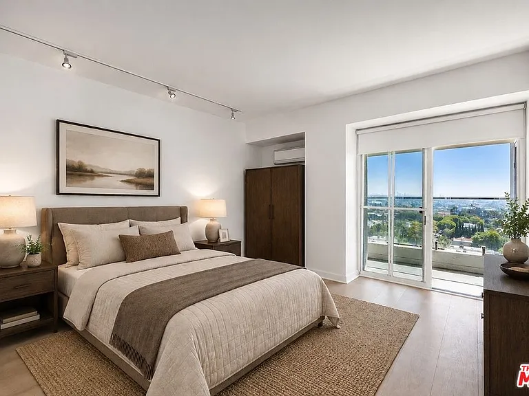 838 N Doheny Dr #906 — Photo 10