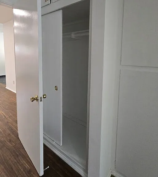 2219 Crenshaw Blvd #2 — Photo 10