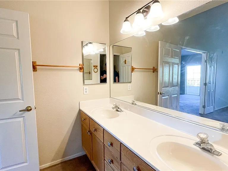 10500 Pine Pointe Ave #203 — Photo 8