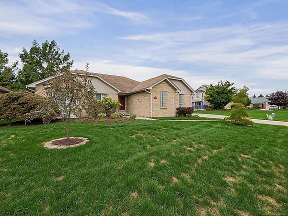 2nd image of 33785 Farmview Ln