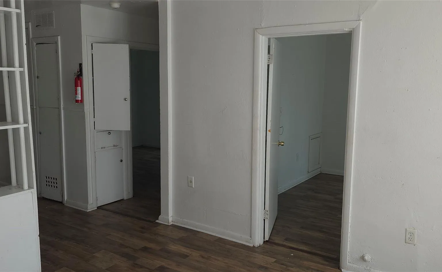 2 bed, 1.0 bath, 5194 sqft, $850 — Photo 4