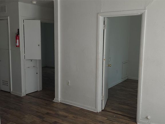 4th image of 2811 Iola St APT 8