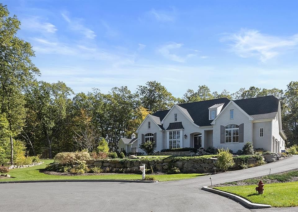 2nd image of 12 Henry Dr