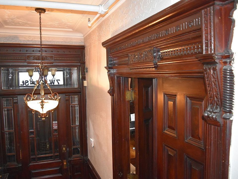 2nd image of 7 W 122nd St #3