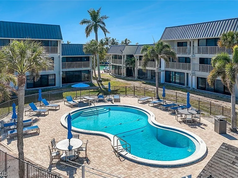 760 Sextant Dr #321 — Photo 10