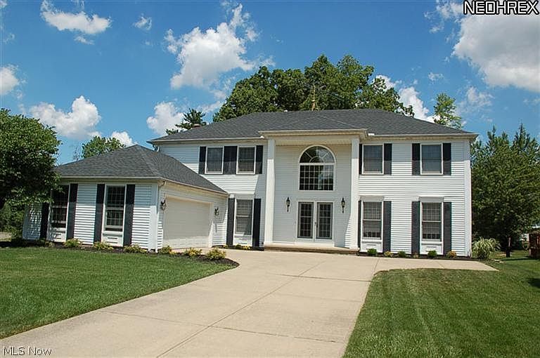 1st image of 20396 Beechwood Ln