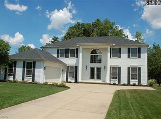 20396 Beechwood Ln, Strongsville, OH