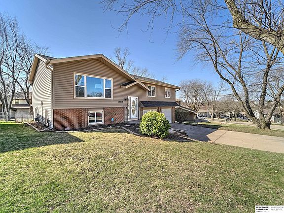 2nd image of 15019 Douglas Cir