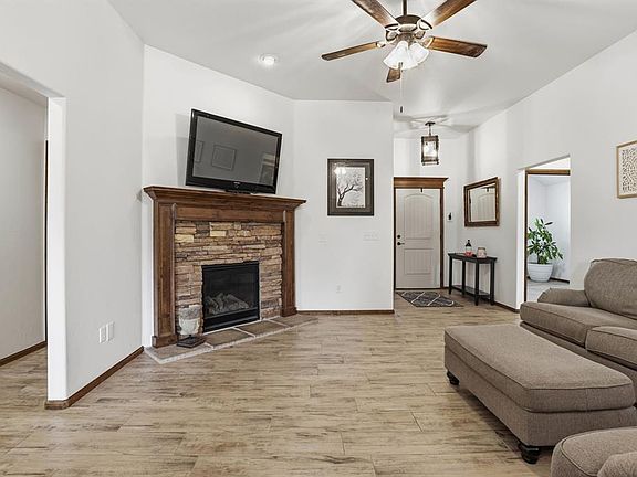 3rd image of 8720 SW 36th St
