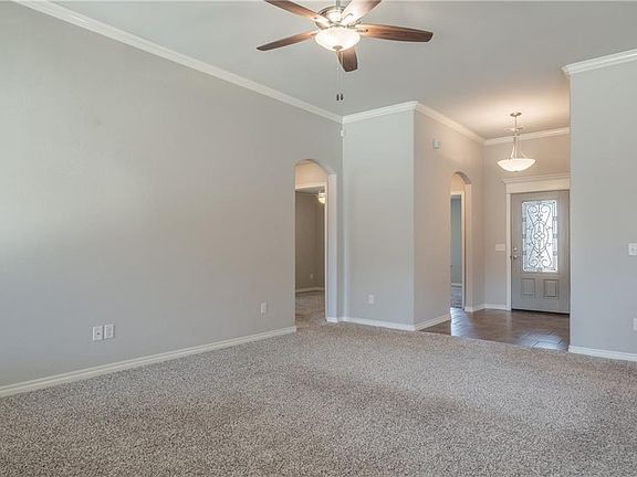 4th image of 10020 NW 141st St