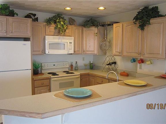 5th image of 2528 Seaview Ave