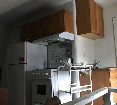 4th image of 7 Schneider Ave APT 3