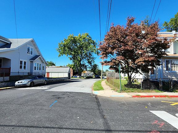 4th image of 206 Harvey Ave
