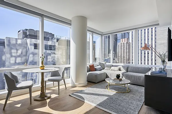 Rented by Greystar | media 45