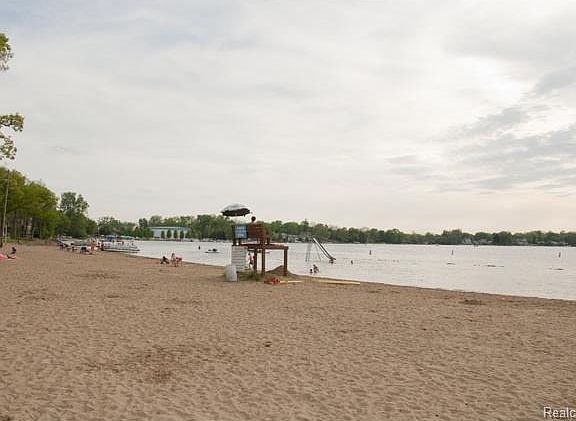 5th image of 3995 Arcadia Park Dr