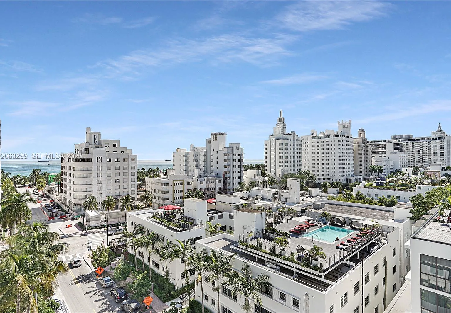 James Central Towers Cond — Photo 1