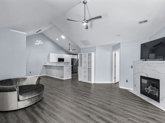 2nd image of 168 Stonegate Blvd. #168