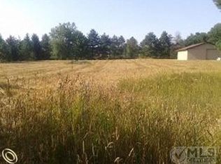 3600 Arvilla Dr, Whitmore Lake, MI 48189