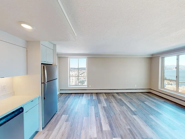 1000 Chestnut Street Apartments — Photo 6