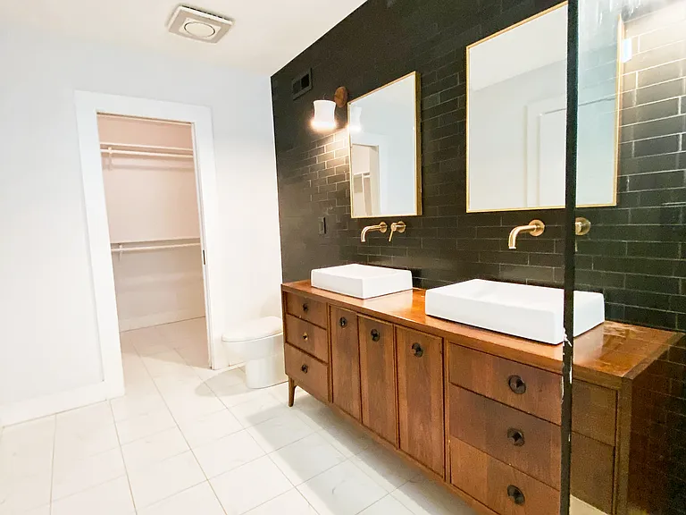 1133 Berkeley Dr — Photo 17