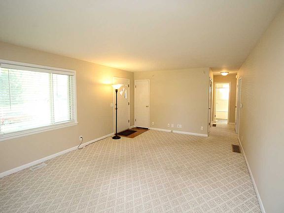 5th image of 5216 Elmhurst Dr