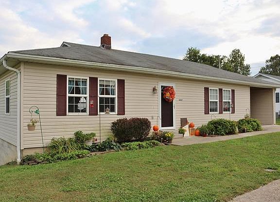 3rd image of 8427 Main St