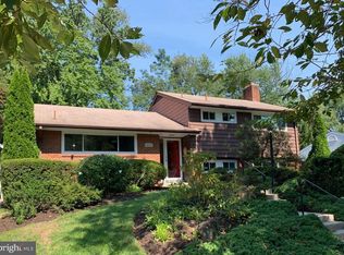 6029 Rossmore Dr, Bethesda, MD 20814