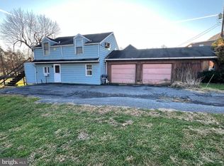 58 W Charlotte St, Millersville, PA 17551