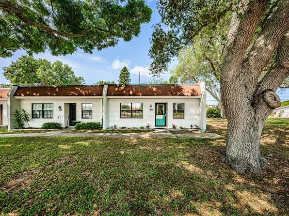 9232 Mission Oaks Blvd, Seminole, FL 33776