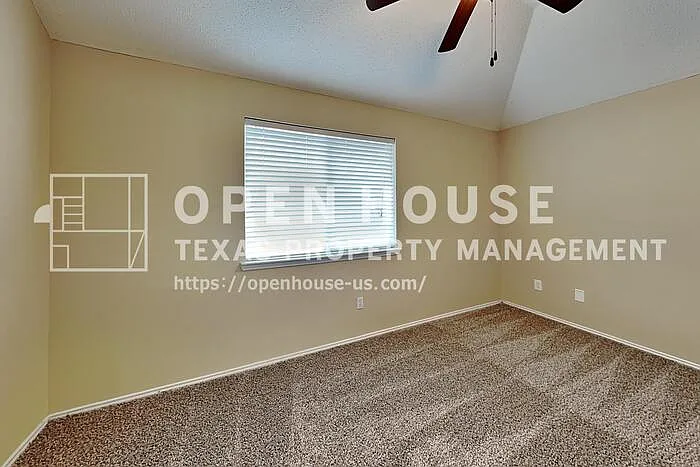 2317 Norwich St — Photo 17