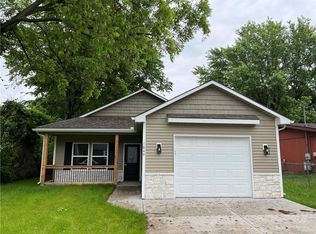 1849 Oneida St, Lexington, MO 64067