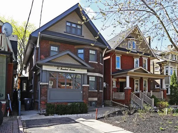 67 Boustead Ave #3, Toronto, ON M6R 1Y7