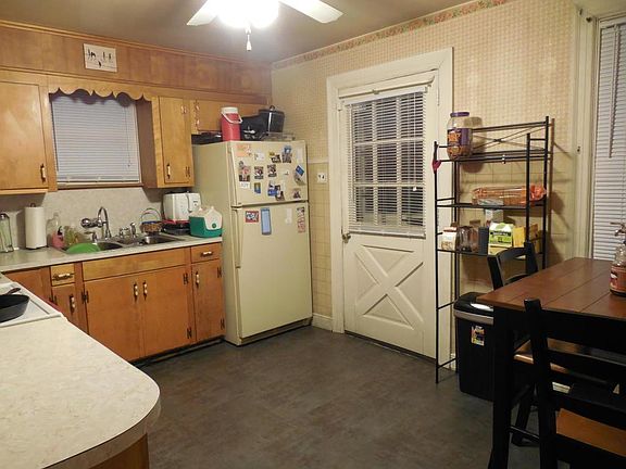 4th image of 77 E Cottage Ave