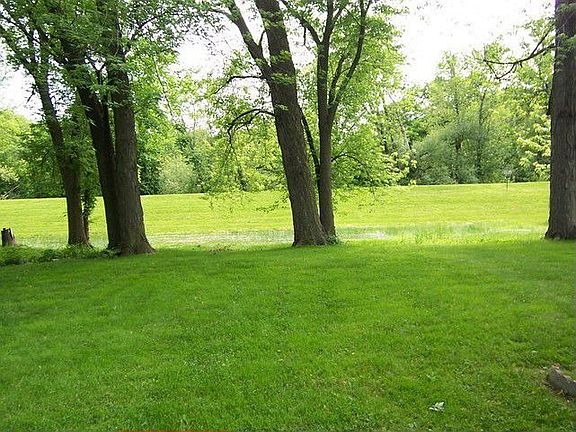 5th image of 16397 W Des Plaines Dr