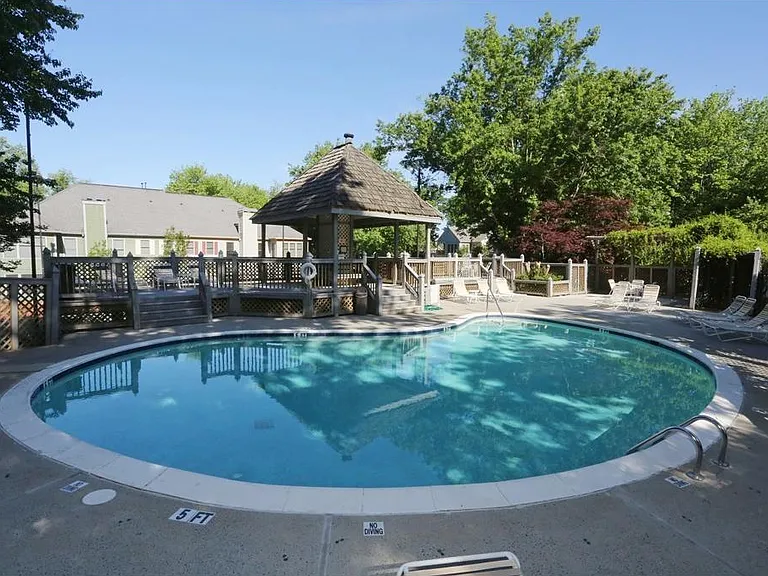 308 Hollyfax Cir — Photo 14