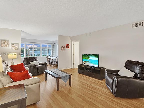 3rd image of 9741 Sunrise Lakes Blvd APT 205