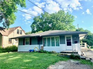 3417 Seneca Ave, Des Moines, IA 50310